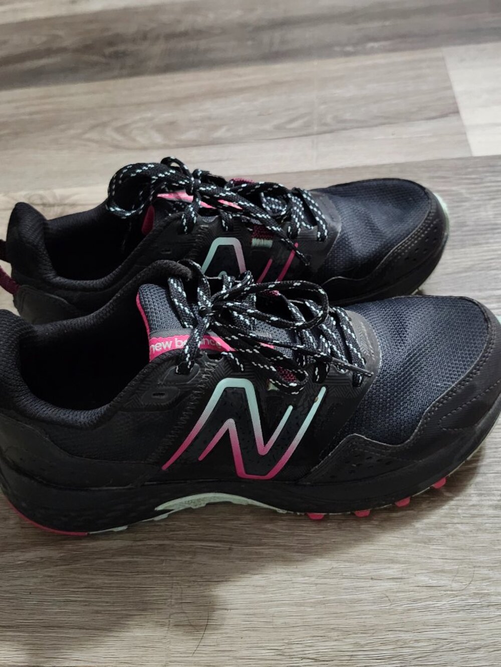 Women's New Balance 410 V8 Wide Trail Running Shoe